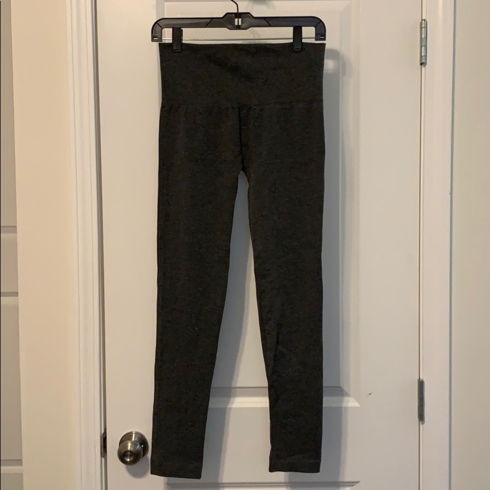 LAST CHANCE ❤️ 3/$15 NWOT thick charcoal grey knit leggings